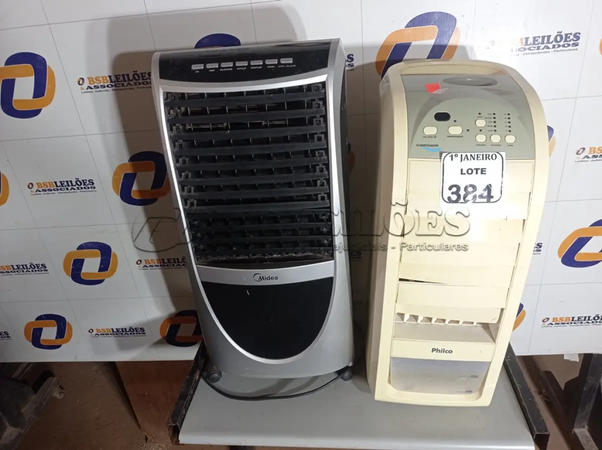 LOTE 384 - 02 CLIMATIZADORES MARCA PHILCO E MIDEA. (NO ESTADO) ATENÇÃO! FAZER A VISITAÇÃO ANTES DE ARREMATAR, NÃO SABEMOS SE FUNCIONA. LEILÃO NÃO TEM GARANTIA E NEM DEVOLUÇÃO, SUJEITO A POSSÍVEIS AVARIAS VISÍVEIS/OCULTAS E/OU AUSÊNCIA DE COMPONENTES.