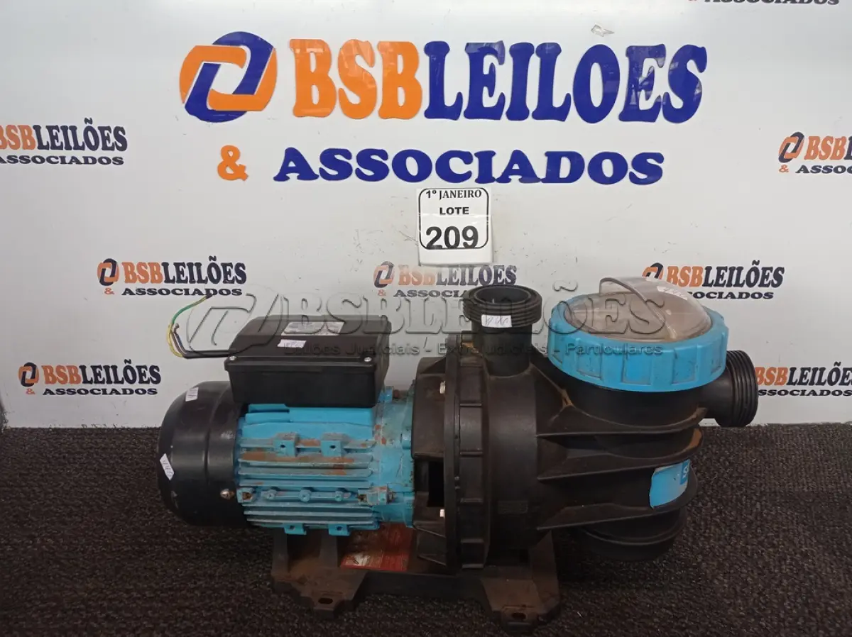 LOTE 209 - 01 MOTOBOMBA CENTRIFUGA MARCA SODRAMAR. (NO ESTADO) ATENÇÃO! FAZER A VISITAÇÃO ANTES DE ARREMATAR, NÃO SABEMOS SE FUNCIONA. LEILÃO NÃO TEM GARANTIA E NEM DEVOLUÇÃO, SUJEITO A POSSÍVEIS AVARIAS VISÍVEIS/OCULTAS E/OU AUSÊNCIA DE COMPONENTES.