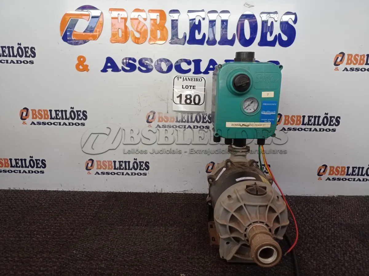 LOTE 180 - 01 BOMBA DE PRESSURIZAÇÃO DE ÁGUA COM PRESSOSTATO 220V. (NO ESTADO) ATENÇÃO! FAZER A VISITAÇÃO ANTES DE ARREMATAR, NÃO SABEMOS SE FUNCIONA. LEILÃO NÃO TEM GARANTIA E NEM DEVOLUÇÃO, SUJEITO A POSSÍVEIS AVARIAS VISÍVEIS/OCULTAS E/OU AUSÊNCIA DE COMPONENTES.
