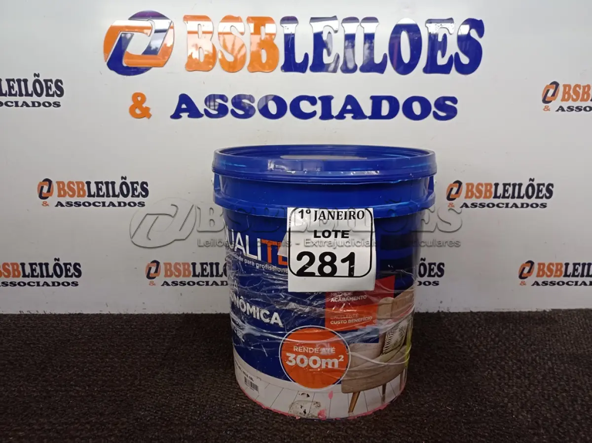LOTE 281 - 01 GALÃO DE TINTA PARA INTERIOR QUALITEX 18L RENDE ATÉ 300M. (NO ESTADO) ATENÇÃO! FAZER A VISITAÇÃO ANTES DE ARREMATAR, NÃO SABEMOS SE FUNCIONA. LEILÃO NÃO TEM GARANTIA E NEM DEVOLUÇÃO, SUJEITO A POSSÍVEIS AVARIAS VISÍVEIS/OCULTAS E/OU AUSÊNCIA DE COMPONENTES.