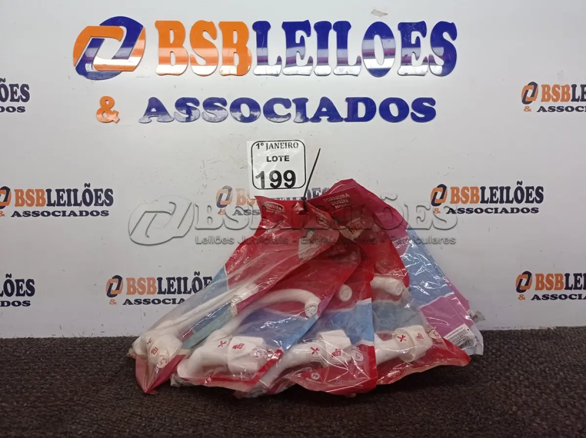LOTE 199 - 06 TORNEIRAS P/PAREDE NA COR BRANCA MARCA DURIN TAMANHOS DIVERSOS(NOVO). (NO ESTADO) ATENÇÃO! FAZER A VISITAÇÃO ANTES DE ARREMATAR, NÃO SABEMOS SE FUNCIONA. LEILÃO NÃO TEM GARANTIA E NEM DEVOLUÇÃO, SUJEITO A POSSÍVEIS AVARIAS VISÍVEIS/OCULTAS E/OU AUSÊNCIA DE COMPONENTES.