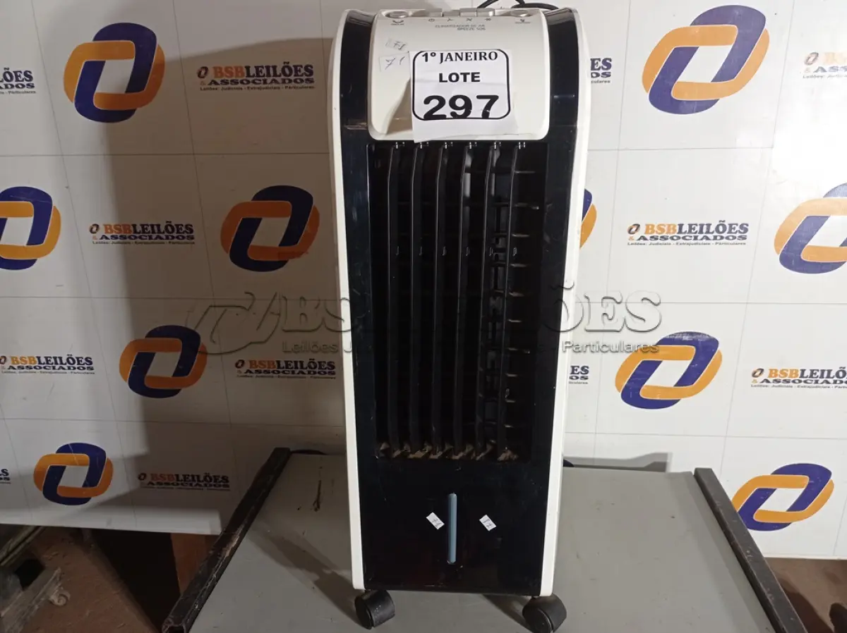 LOTE 297 - 01 CLIMATIZADOR MARCA CADENCE. (NO ESTADO) ATENÇÃO! FAZER A VISITAÇÃO ANTES DE ARREMATAR, NÃO SABEMOS SE FUNCIONA. LEILÃO NÃO TEM GARANTIA E NEM DEVOLUÇÃO, SUJEITO A POSSÍVEIS AVARIAS VISÍVEIS/OCULTAS E/OU AUSÊNCIA DE COMPONENTES.