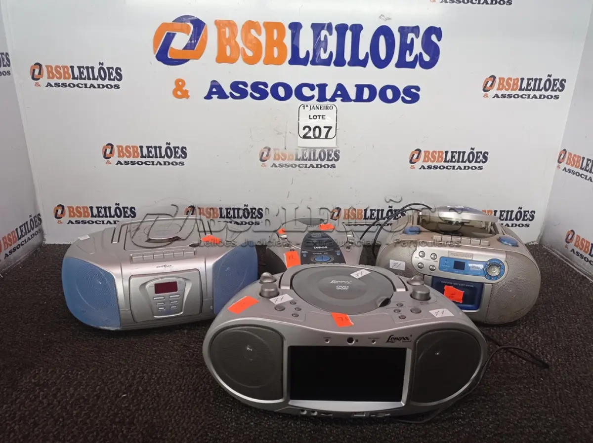 LOTE 207 - 04 RÁDIOS MICRO SYSTEM MARCAS E MODELOS DIVERSOS. (NO ESTADO) ATENÇÃO! FAZER A VISITAÇÃO ANTES DE ARREMATAR, NÃO SABEMOS SE FUNCIONA. LEILÃO NÃO TEM GARANTIA E NEM DEVOLUÇÃO, SUJEITO A POSSÍVEIS AVARIAS VISÍVEIS/OCULTAS E/OU AUSÊNCIA DE COMPONENTES.
