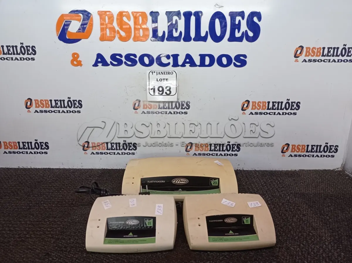 LOTE 193 - 03 PLASTIFICADORAS MARCA MENNA MODELOS DIVERSOS. (NO ESTADO) ATENÇÃO! FAZER A VISITAÇÃO ANTES DE ARREMATAR, NÃO SABEMOS SE FUNCIONA. LEILÃO NÃO TEM GARANTIA E NEM DEVOLUÇÃO, SUJEITO A POSSÍVEIS AVARIAS VISÍVEIS/OCULTAS E/OU AUSÊNCIA DE COMPONENTES.