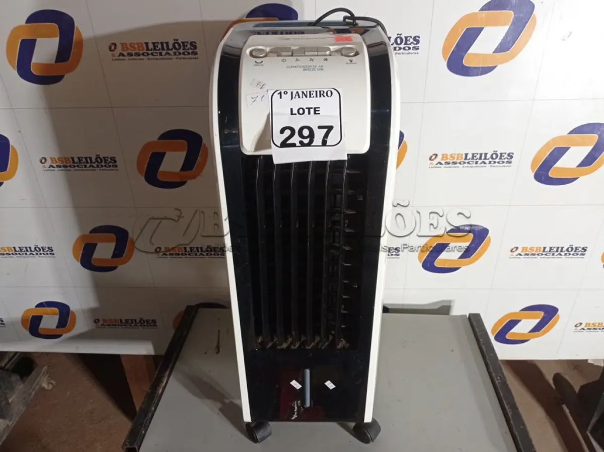 LOTE 297 - 01 CLIMATIZADOR MARCA CADENCE. (NO ESTADO) ATENÇÃO! FAZER A VISITAÇÃO ANTES DE ARREMATAR, NÃO SABEMOS SE FUNCIONA. LEILÃO NÃO TEM GARANTIA E NEM DEVOLUÇÃO, SUJEITO A POSSÍVEIS AVARIAS VISÍVEIS/OCULTAS E/OU AUSÊNCIA DE COMPONENTES.