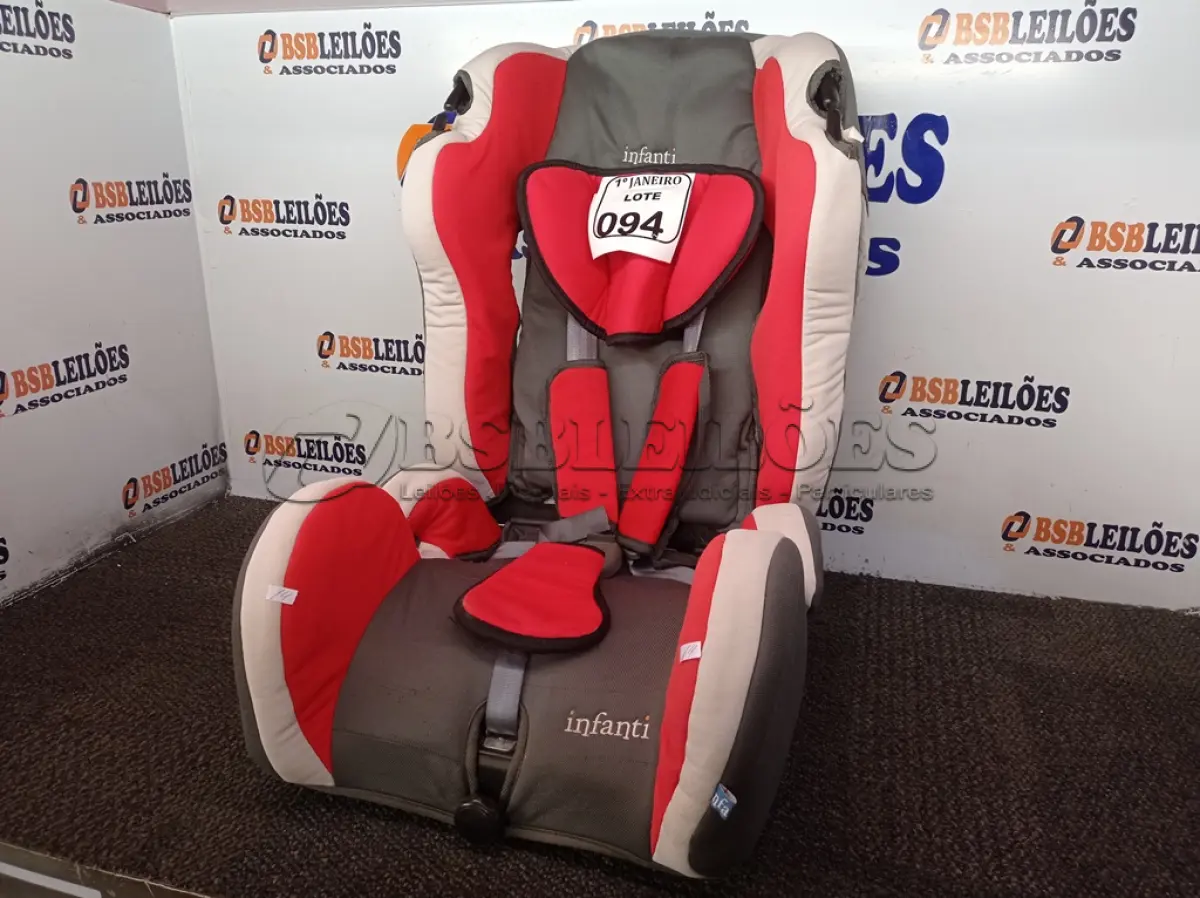 LOTE 094 - 01 CADEIRINHA DE SEGURANÇA INFANTIL MARCA INFANTE CINZA/VERMELHA. (NO ESTADO) ATENÇÃO! FAZER A VISITAÇÃO ANTES DE ARREMATAR, NÃO SABEMOS SE FUNCIONA. LEILÃO NÃO TEM GARANTIA E NEM DEVOLUÇÃO, SUJEITO A POSSÍVEIS AVARIAS VISÍVEIS/OCULTAS E/OU AUSÊNCIA DE COMPONENTES.
