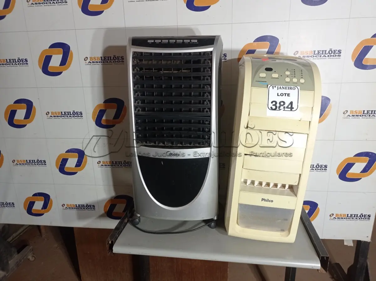 LOTE 384 - 02 CLIMATIZADORES MARCA PHILCO E MIDEA. (NO ESTADO) ATENÇÃO! FAZER A VISITAÇÃO ANTES DE ARREMATAR, NÃO SABEMOS SE FUNCIONA. LEILÃO NÃO TEM GARANTIA E NEM DEVOLUÇÃO, SUJEITO A POSSÍVEIS AVARIAS VISÍVEIS/OCULTAS E/OU AUSÊNCIA DE COMPONENTES.