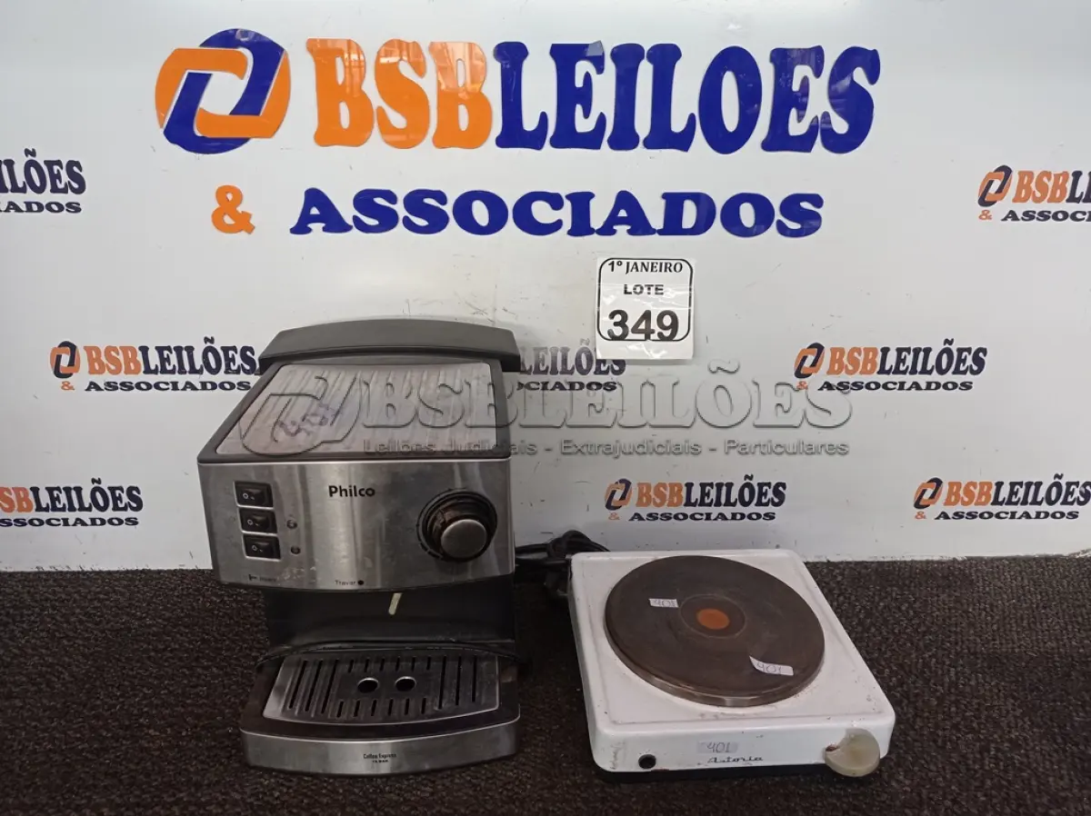LOTE 349 - 01 FOGÃO DE INDUÇÃO 01 BOCA MARCA ELECTROLUX E 01 CAFETEIRA MARCA PHILCO. (NO ESTADO) ATENÇÃO! FAZER A VISITAÇÃO ANTES DE ARREMATAR, NÃO SABEMOS SE FUNCIONA. LEILÃO NÃO TEM GARANTIA E NEM DEVOLUÇÃO, SUJEITO A POSSÍVEIS AVARIAS VISÍVEIS/OCULTAS E/OU AUSÊNCIA DE COMPONENTES.