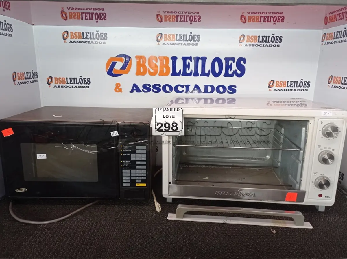 LOTE 298 - 01 FORNO ELÉTRICO C/AVARIAS MARCA BRITÂNIA E 01 MICRO-ONDAS C/PRATA MARCA SAMSUNG. (NO ESTADO) ATENÇÃO! FAZER A VISITAÇÃO ANTES DE ARREMATAR, NÃO SABEMOS SE FUNCIONA. LEILÃO NÃO TEM GARANTIA E NEM DEVOLUÇÃO, SUJEITO A POSSÍVEIS AVARIAS VISÍVEIS/OCULTAS E/OU AUSÊNCIA DE COMPONENTES.
