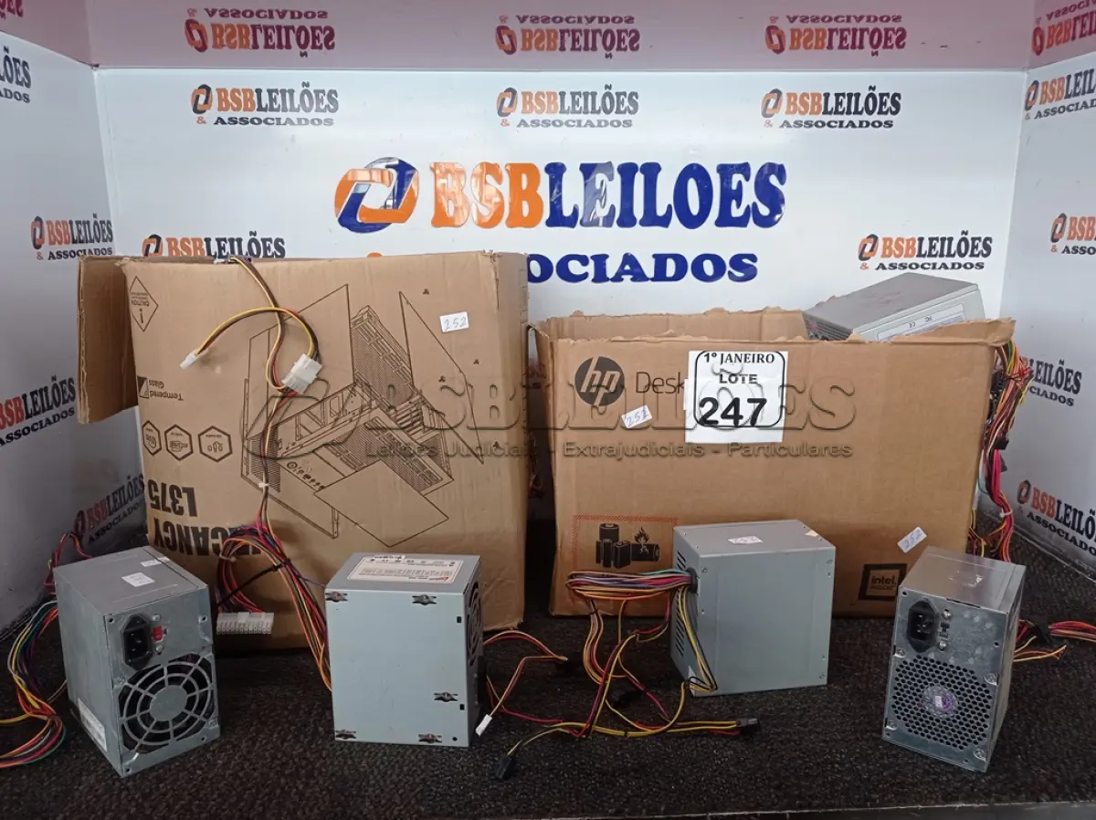 LOTE 247 - 01 LOTE C/VÁRIAS FONTES DE ALIMENTAÇÃO P/PC. (NO ESTADO) ATENÇÃO! FAZER A VISITAÇÃO ANTES DE ARREMATAR, NÃO SABEMOS SE FUNCIONA. LEILÃO NÃO TEM GARANTIA E NEM DEVOLUÇÃO, SUJEITO A POSSÍVEIS AVARIAS VISÍVEIS/OCULTAS E/OU AUSÊNCIA DE COMPONENTES.