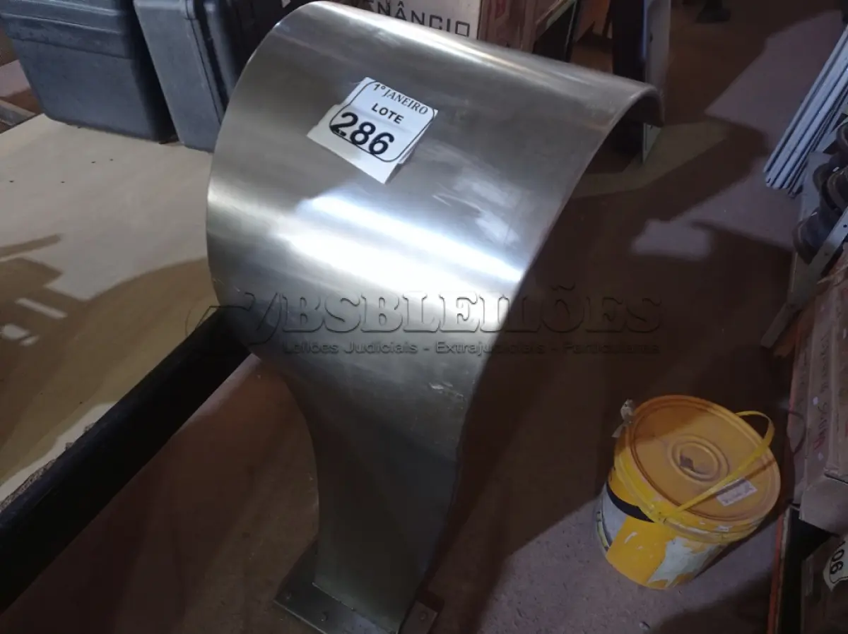 LOTE 286 - 01 CASCATA P/PISCINAS EM INOX. (NO ESTADO) ATENÇÃO! FAZER A VISITAÇÃO ANTES DE ARREMATAR, NÃO SABEMOS SE FUNCIONA. LEILÃO NÃO TEM GARANTIA E NEM DEVOLUÇÃO, SUJEITO A POSSÍVEIS AVARIAS VISÍVEIS/OCULTAS E/OU AUSÊNCIA DE COMPONENTES.