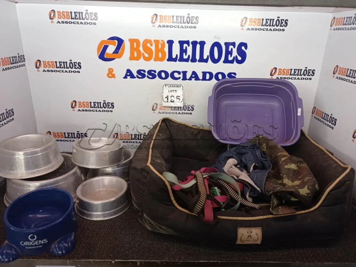 LOTE 195 - 01 LOTE C/DIVERSOS MATERIAIS P/PET. (NO ESTADO) ATENÇÃO! FAZER A VISITAÇÃO ANTES DE ARREMATAR, NÃO SABEMOS SE FUNCIONA. LEILÃO NÃO TEM GARANTIA E NEM DEVOLUÇÃO, SUJEITO A POSSÍVEIS AVARIAS VISÍVEIS/OCULTAS E/OU AUSÊNCIA DE COMPONENTES.