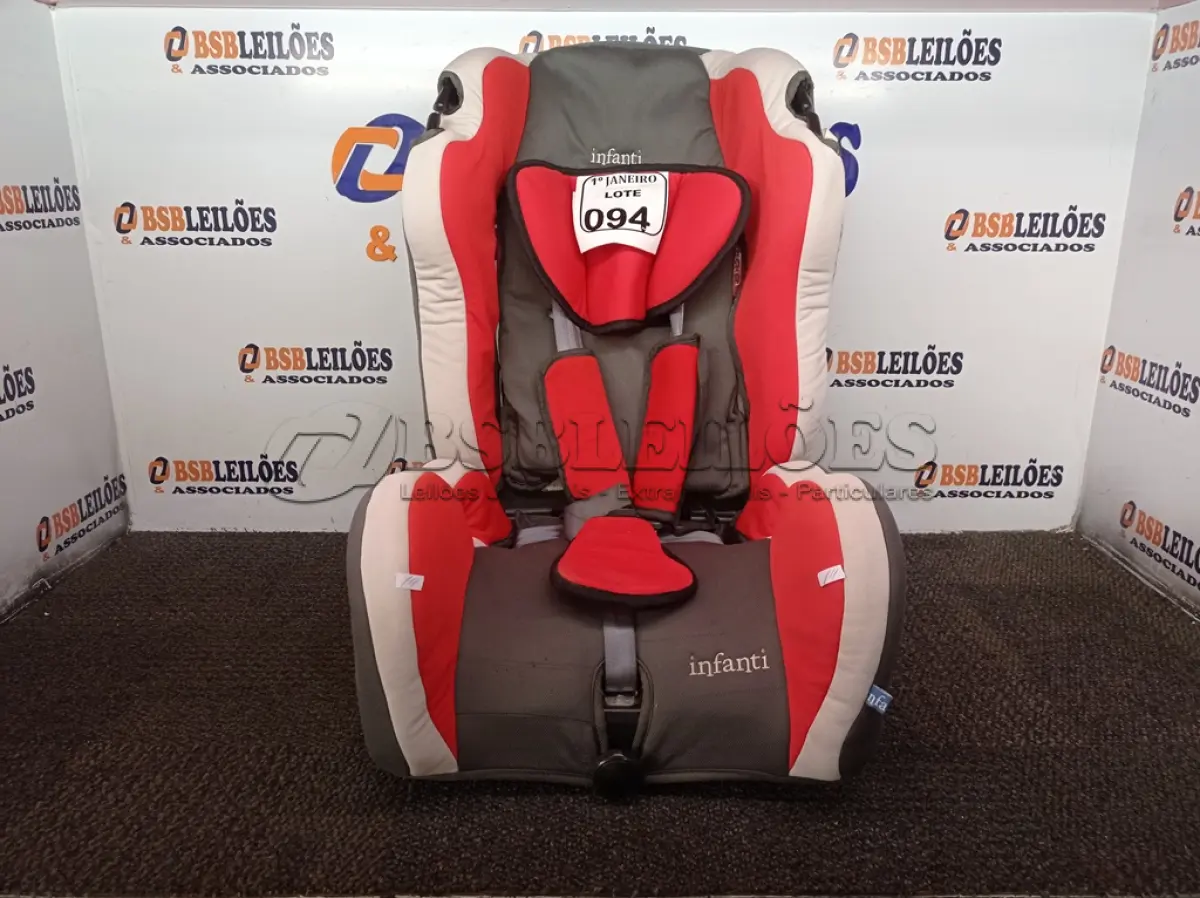 LOTE 094 - 01 CADEIRINHA DE SEGURANÇA INFANTIL MARCA INFANTE CINZA/VERMELHA. (NO ESTADO) ATENÇÃO! FAZER A VISITAÇÃO ANTES DE ARREMATAR, NÃO SABEMOS SE FUNCIONA. LEILÃO NÃO TEM GARANTIA E NEM DEVOLUÇÃO, SUJEITO A POSSÍVEIS AVARIAS VISÍVEIS/OCULTAS E/OU AUSÊNCIA DE COMPONENTES.