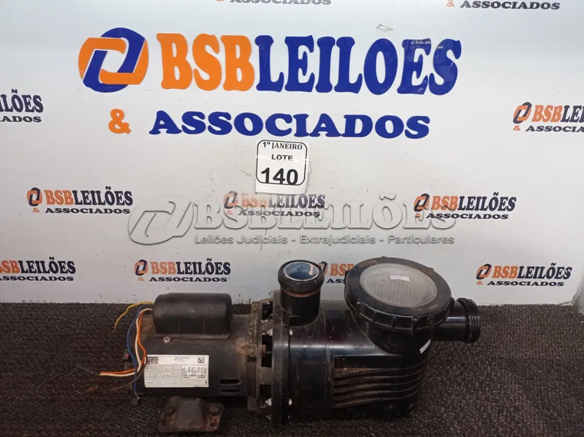 LOTE 140 - 01 MOTOR DE INDUÇÃO GAIOLA COM PRÉ FILTRO E TERMÓSTATO.  (NO ESTADO) ATENÇÃO! FAZER A VISITAÇÃO ANTES DE ARREMATAR, NÃO SABEMOS SE FUNCIONA. LEILÃO NÃO TEM GARANTIA E NEM DEVOLUÇÃO, SUJEITO A POSSÍVEIS AVARIAS VISÍVEIS/OCULTAS E/OU AUSÊNCIA DE COMPONENTES.