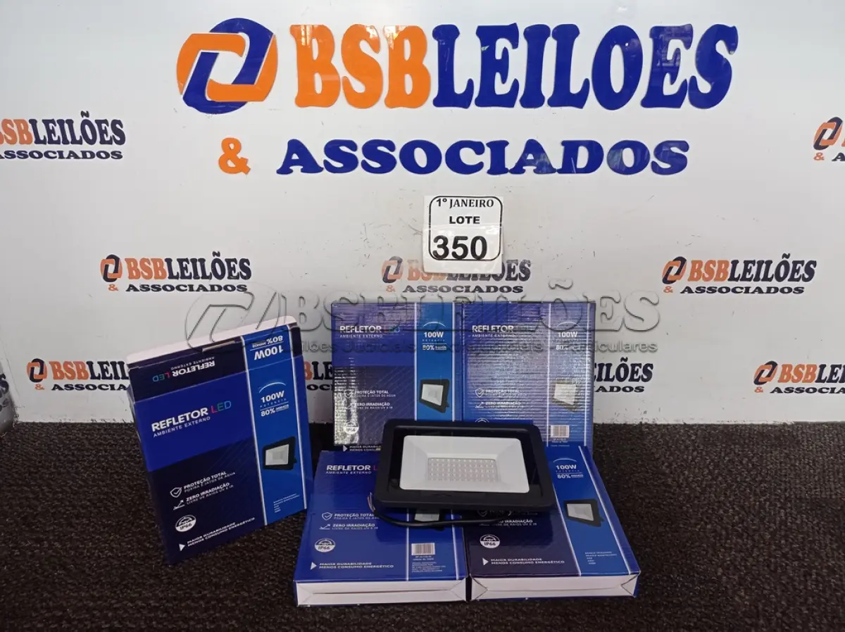 LOTE 350 - 05 REFLETORES DE LED AMBIENTE EXTERNO 100W CADA(NOVO). (NO ESTADO) ATENÇÃO! FAZER A VISITAÇÃO ANTES DE ARREMATAR, NÃO SABEMOS SE FUNCIONA. LEILÃO NÃO TEM GARANTIA E NEM DEVOLUÇÃO, SUJEITO A POSSÍVEIS AVARIAS VISÍVEIS/OCULTAS E/OU AUSÊNCIA DE COMPONENTES.