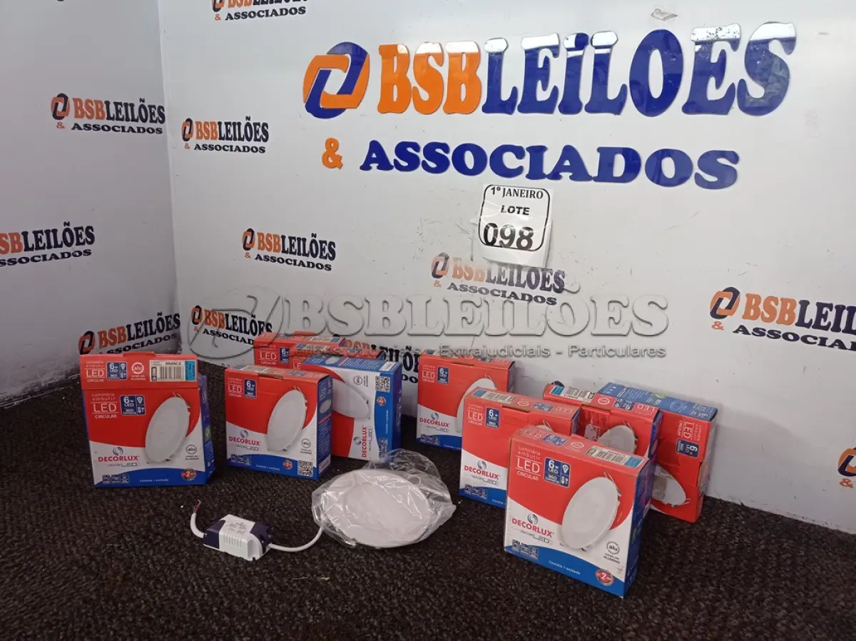 LOTE 098 - 10 LUMINÁRIAS CIRCULARES DE LED P/EMBUTIR MARCA DECORLUX. (NOVO). (NO ESTADO) ATENÇÃO! FAZER A VISITAÇÃO ANTES DE ARREMATAR, NÃO SABEMOS SE FUNCIONA. LEILÃO NÃO TEM GARANTIA E NEM DEVOLUÇÃO, SUJEITO A POSSÍVEIS AVARIAS VISÍVEIS/OCULTAS E/OU AUSÊNCIA DE COMPONENTES.