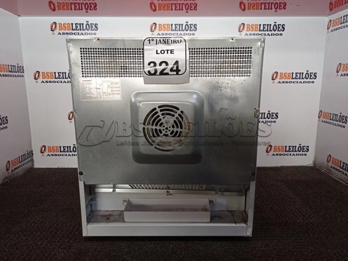 LOTE 324 - 01 FRIGOBAR MARCA ETERNY C/AVARIAS. (NO ESTADO) ATENÇÃO! FAZER A VISITAÇÃO ANTES DE ARREMATAR, NÃO SABEMOS SE FUNCIONA. LEILÃO NÃO TEM GARANTIA E NEM DEVOLUÇÃO, SUJEITO A POSSÍVEIS AVARIAS VISÍVEIS/OCULTAS E/OU AUSÊNCIA DE COMPONENTES.