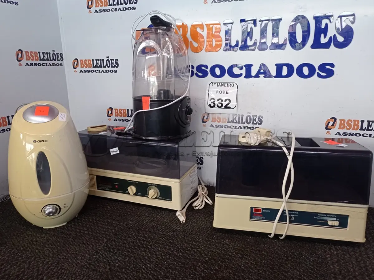 LOTE 332 - 04 UMIDIFICADORES MARCAS E MODELOS DIVERSOS. (NO ESTADO) ATENÇÃO! FAZER A VISITAÇÃO ANTES DE ARREMATAR, NÃO SABEMOS SE FUNCIONA. LEILÃO NÃO TEM GARANTIA E NEM DEVOLUÇÃO, SUJEITO A POSSÍVEIS AVARIAS VISÍVEIS/OCULTAS E/OU AUSÊNCIA DE COMPONENTES.