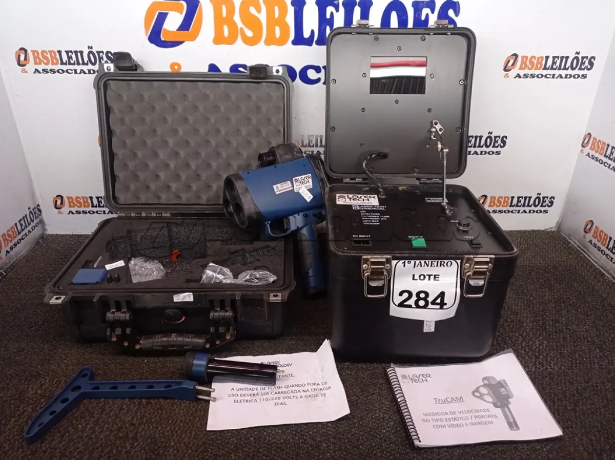 LOTE 284 - 01 APARELHO DE RADAR MÓVEL MARCA LASER TECH. (NO ESTADO) ATENÇÃO! FAZER A VISITAÇÃO ANTES DE ARREMATAR, NÃO SABEMOS SE FUNCIONA. LEILÃO NÃO TEM GARANTIA E NEM DEVOLUÇÃO, SUJEITO A POSSÍVEIS AVARIAS VISÍVEIS/OCULTAS E/OU AUSÊNCIA DE COMPONENTES.
