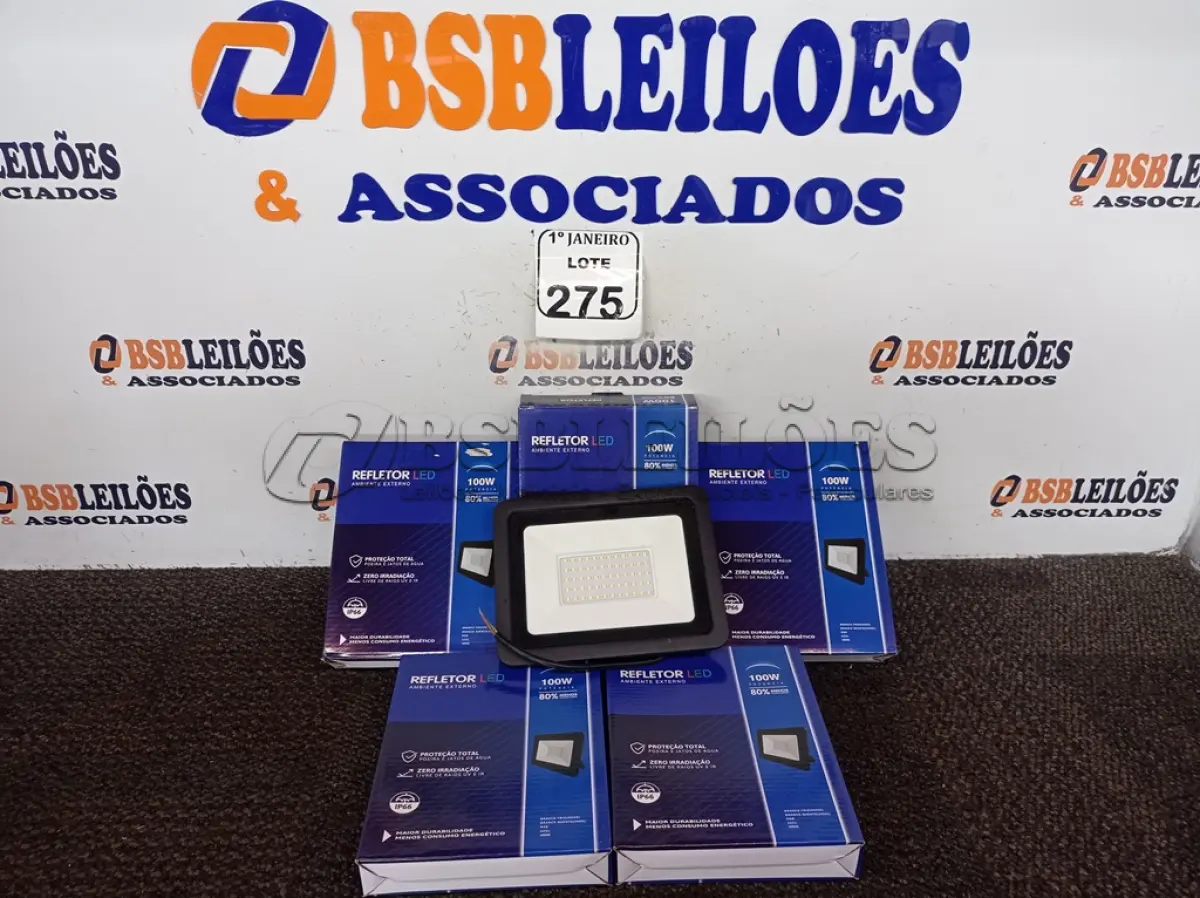 LOTE 275 - 05 REFLETORES DE LED AMBIENTE EXTERNO 100W CADA(NOVO). (NO ESTADO) ATENÇÃO! FAZER A VISITAÇÃO ANTES DE ARREMATAR, NÃO SABEMOS SE FUNCIONA. LEILÃO NÃO TEM GARANTIA E NEM DEVOLUÇÃO, SUJEITO A POSSÍVEIS AVARIAS VISÍVEIS/OCULTAS E/OU AUSÊNCIA DE COMPONENTES.