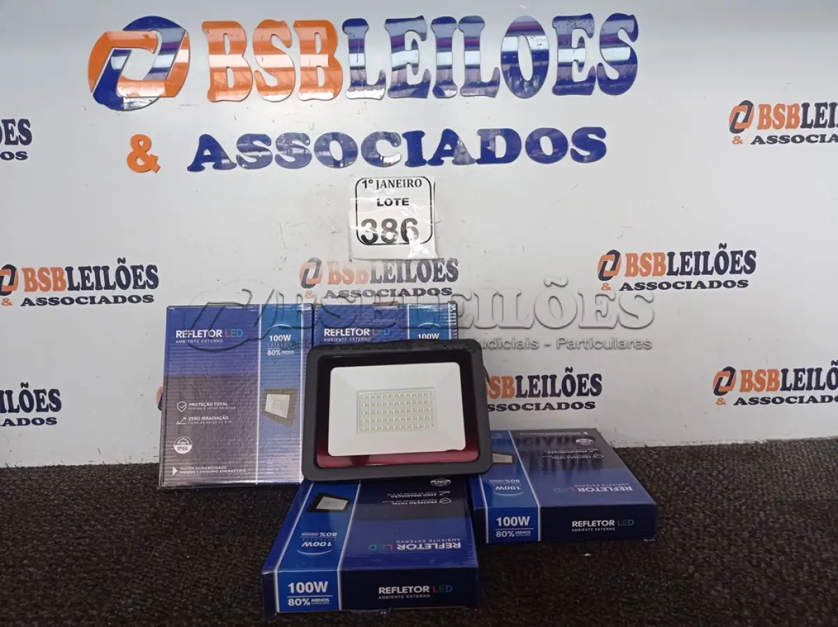 LOTE 386 - 05 REFLETORES DE LED AMBIENTE EXTERNO 100W CADA(NOVO). (NO ESTADO) ATENÇÃO! FAZER A VISITAÇÃO ANTES DE ARREMATAR, NÃO SABEMOS SE FUNCIONA. LEILÃO NÃO TEM GARANTIA E NEM DEVOLUÇÃO, SUJEITO A POSSÍVEIS AVARIAS VISÍVEIS/OCULTAS E/OU AUSÊNCIA DE COMPONENTES.
