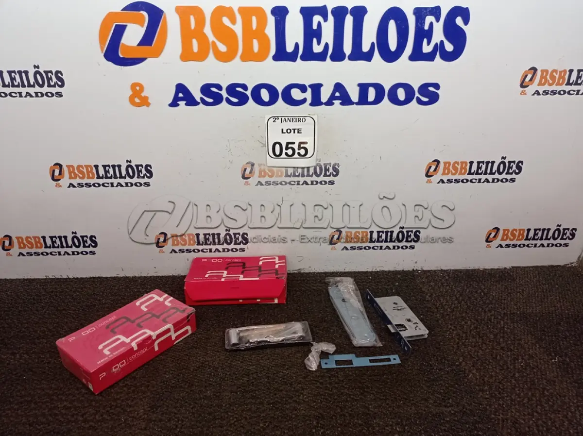 LOTE 055 - 02 FECHADURAS PARA PORTA CONCEPT MARCA PADO. (NO ESTADO) ATENÇÃO! FAZER A VISITAÇÃO ANTES DE ARREMATAR, NÃO SABEMOS SE FUNCIONA. LEILÃO NÃO TEM GARANTIA E NEM DEVOLUÇÃO, SUJEITO A POSSÍVEIS AVARIAS VISÍVEIS/OCULTAS E/OU AUSÊNCIA DE COMPONENTES.