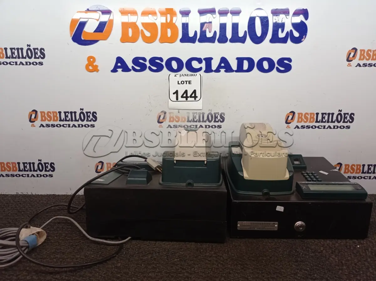 LOTE 144 - 02 RELÓGIOS DE PONTO MARCA CONDINREP. (NO ESTADO) ATENÇÃO! FAZER A VISITAÇÃO ANTES DE ARREMATAR, NÃO SABEMOS SE FUNCIONA. LEILÃO NÃO TEM GARANTIA E NEM DEVOLUÇÃO, SUJEITO A POSSÍVEIS AVARIAS VISÍVEIS/OCULTAS E/OU AUSÊNCIA DE COMPONENTES.