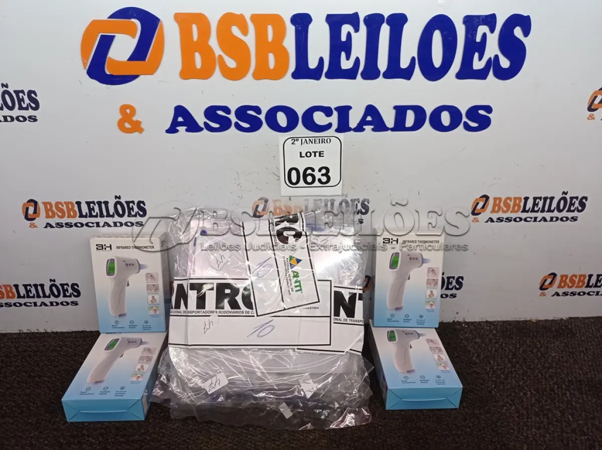 LOTE 063 - 10 MÁSCARAS DE PROTEÇÃO E 4 TERMÔMETROS INFRAVERMELHO. (NO ESTADO) ATENÇÃO! FAZER A VISITAÇÃO ANTES DE ARREMATAR, NÃO SABEMOS SE FUNCIONA. LEILÃO NÃO TEM GARANTIA E NEM DEVOLUÇÃO, SUJEITO A POSSÍVEIS AVARIAS VISÍVEIS/OCULTAS E/OU AUSÊNCIA DE COMPONENTES.