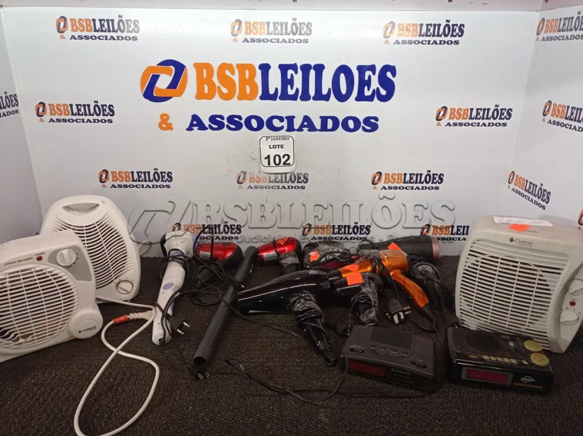 LOTE 102 - 03 AQUECEDORES MARCAS E MODELOS DIVERSOS. (NO ESTADO) ATENÇÃO! FAZER A VISITAÇÃO ANTES DE ARREMATAR, NÃO SABEMOS SE FUNCIONA. LEILÃO NÃO TEM GARANTIA E NEM DEVOLUÇÃO, SUJEITO A POSSÍVEIS AVARIAS VISÍVEIS/OCULTAS E/OU AUSÊNCIA DE COMPONENTES.