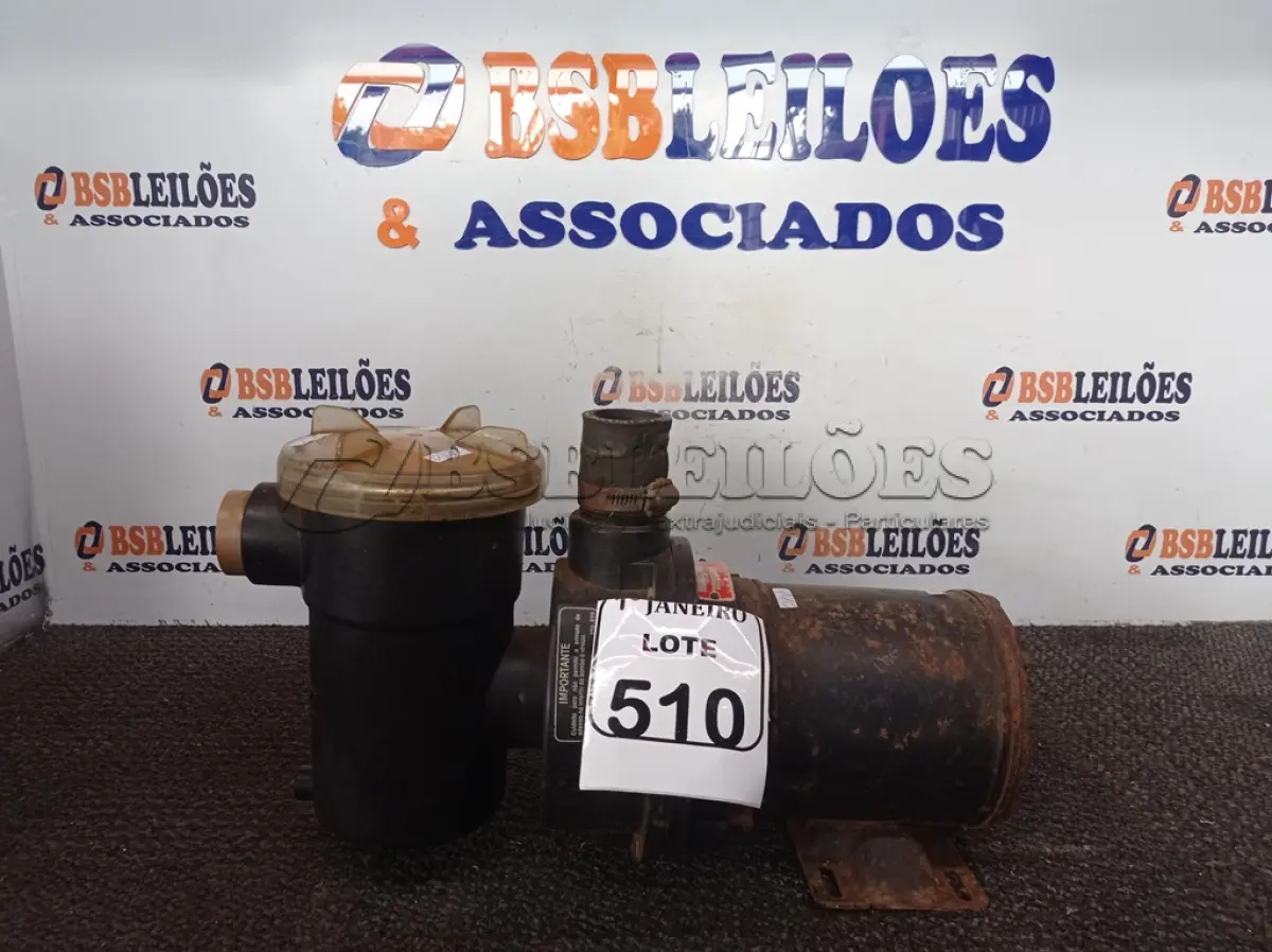 LOTE 510 - 01 MOTOR DE INDUÇÃO GAIOLA COM PRÉ FILTRO E TERMÓSTATO. (NO ESTADO) ATENÇÃO! FAZER A VISITAÇÃO ANTES DE ARREMATAR, NÃO SABEMOS SE FUNCIONA. LEILÃO NÃO TEM GARANTIA E NEM DEVOLUÇÃO, SUJEITO A POSSÍVEIS AVARIAS VISÍVEIS/OCULTAS E/OU AUSÊNCIA DE COMPONENTES.