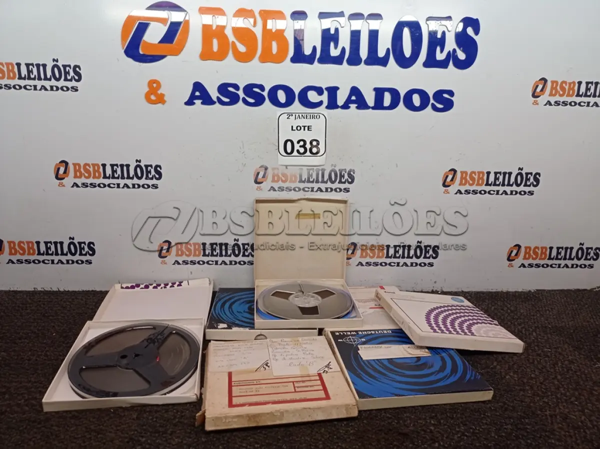 LOTE 038 - 05 FITAS P/GRAVADOR DE ROLOS ANTIGAS. (NO ESTADO) ATENÇÃO! FAZER A VISITAÇÃO ANTES DE ARREMATAR, NÃO SABEMOS SE FUNCIONA. LEILÃO NÃO TEM GARANTIA E NEM DEVOLUÇÃO, SUJEITO A POSSÍVEIS AVARIAS VISÍVEIS/OCULTAS E/OU AUSÊNCIA DE COMPONENTES.