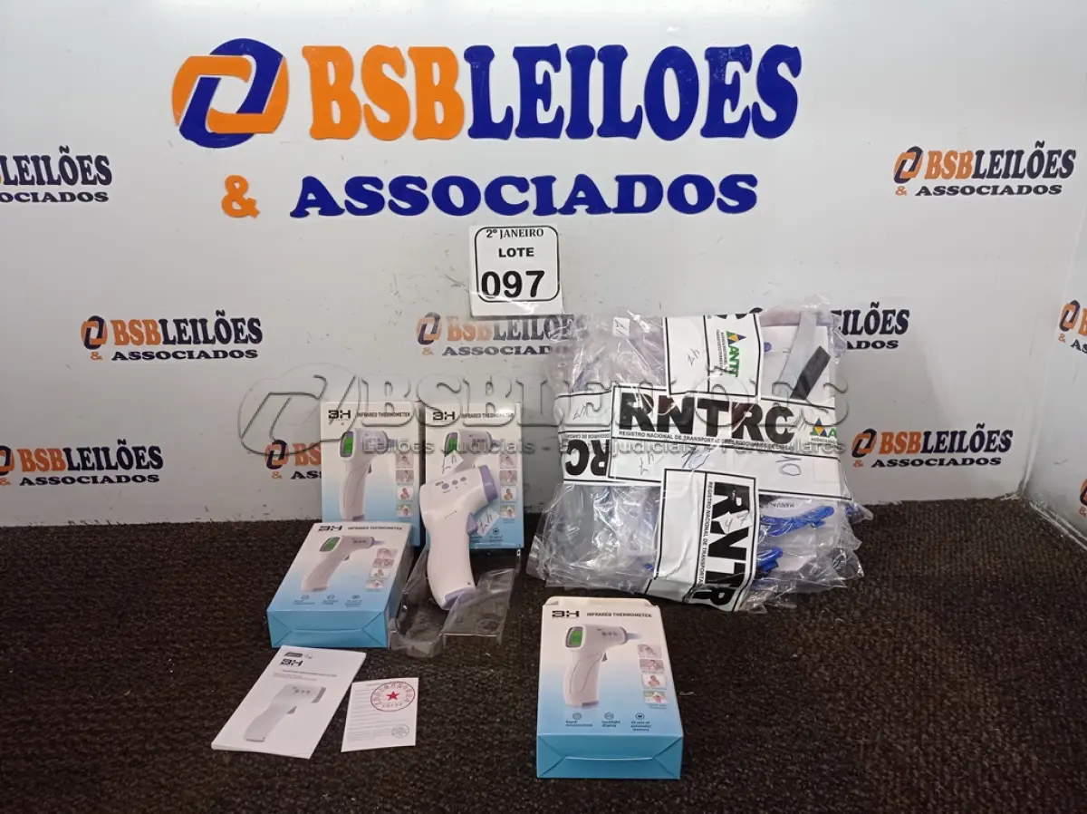 LOTE 097 - 10 MÁSCARAS DE PROTEÇÃO E 4 TERMÔMETROS INFRAVERMELHO. (NO ESTADO) ATENÇÃO! FAZER A VISITAÇÃO ANTES DE ARREMATAR, NÃO SABEMOS SE FUNCIONA. LEILÃO NÃO TEM GARANTIA E NEM DEVOLUÇÃO, SUJEITO A POSSÍVEIS AVARIAS VISÍVEIS/OCULTAS E/OU AUSÊNCIA DE COMPONENTES.