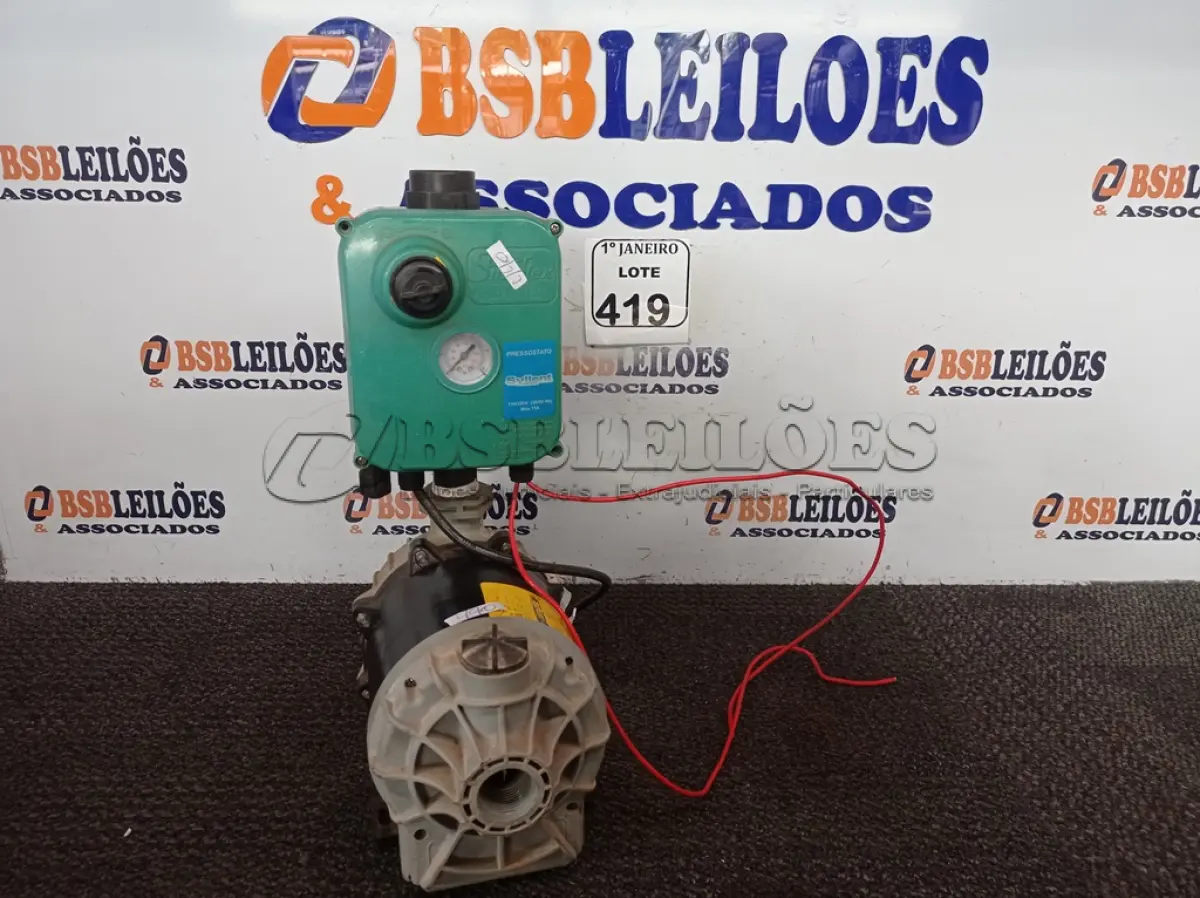 LOTE 419 - 01 BOMBA DE PRESSURIZAÇÃO DE ÁGUA COM PRESSOSTATO 220V. (NO ESTADO) ATENÇÃO! FAZER A VISITAÇÃO ANTES DE ARREMATAR, NÃO SABEMOS SE FUNCIONA. LEILÃO NÃO TEM GARANTIA E NEM DEVOLUÇÃO, SUJEITO A POSSÍVEIS AVARIAS VISÍVEIS/OCULTAS E/OU AUSÊNCIA DE COMPONENTES.