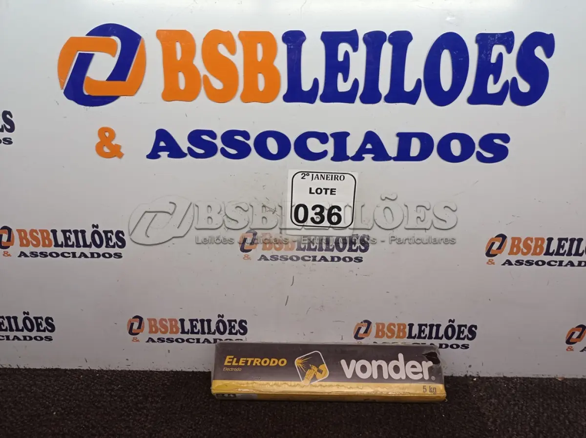 LOTE 036 - 5KG DE ELETRODOS 2,5MM MARCA VONDER (NOVO). (NO ESTADO) ATENÇÃO! FAZER A VISITAÇÃO ANTES DE ARREMATAR, NÃO SABEMOS SE FUNCIONA. LEILÃO NÃO TEM GARANTIA E NEM DEVOLUÇÃO, SUJEITO A POSSÍVEIS AVARIAS VISÍVEIS/OCULTAS E/OU AUSÊNCIA DE COMPONENTES.