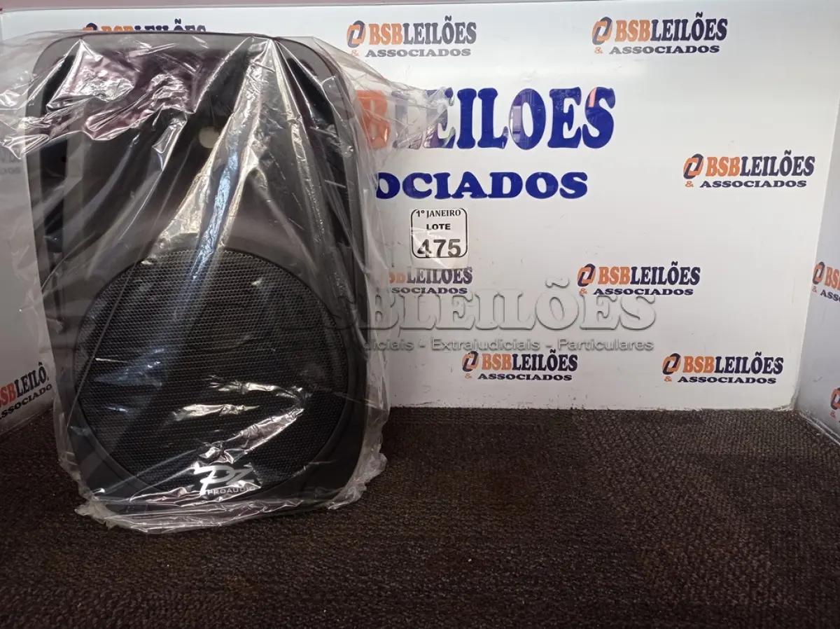 LOTE 475 - 01 CAIXA DE SOM MARCA PZ PRO ÁUDIO. (NO ESTADO) ATENÇÃO! FAZER A VISITAÇÃO ANTES DE ARREMATAR, NÃO SABEMOS SE FUNCIONA. LEILÃO NÃO TEM GARANTIA E NEM DEVOLUÇÃO, SUJEITO A POSSÍVEIS AVARIAS VISÍVEIS/OCULTAS E/OU AUSÊNCIA DE COMPONENTES.
