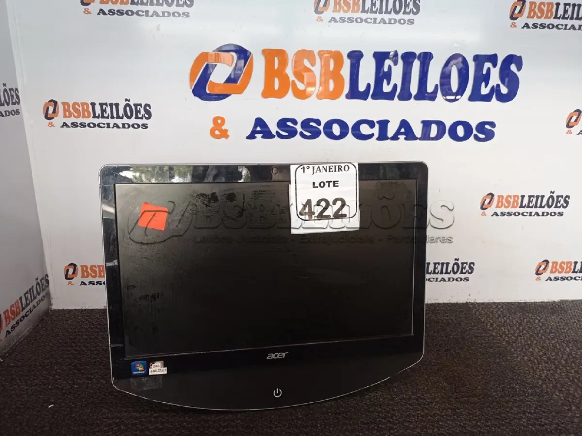 LOTE 422 - 01 ALL IN ONE MARCA ACER. (NO ESTADO) ATENÇÃO! FAZER A VISITAÇÃO ANTES DE ARREMATAR, NÃO SABEMOS SE FUNCIONA. LEILÃO NÃO TEM GARANTIA E NEM DEVOLUÇÃO, SUJEITO A POSSÍVEIS AVARIAS VISÍVEIS/OCULTAS E/OU AUSÊNCIA DE COMPONENTES.