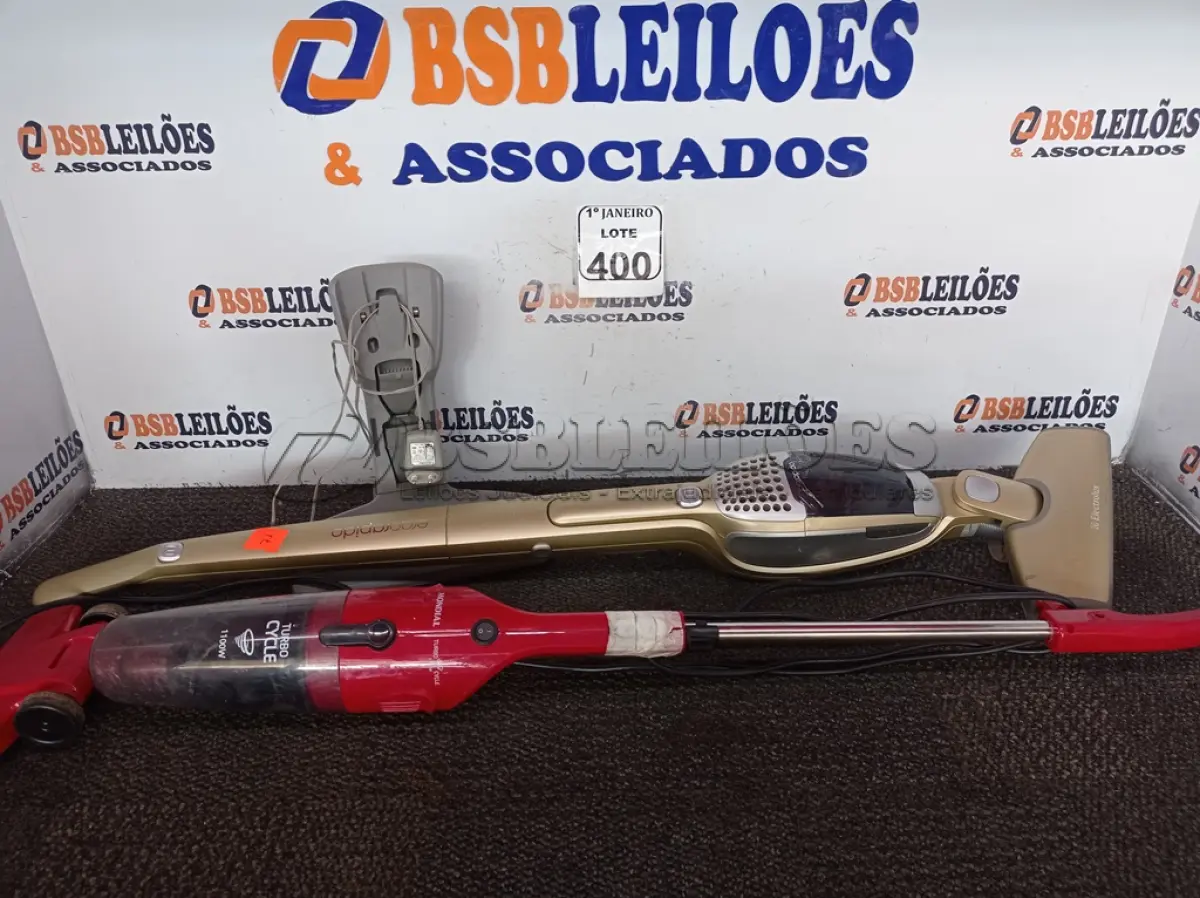 LOTE 400 - 02 ASPIRADORES PORTÁTIL MARCAS MONDIAL E ERGORAPIDO. (NO ESTADO) ATENÇÃO! FAZER A VISITAÇÃO ANTES DE ARREMATAR, NÃO SABEMOS SE FUNCIONA. LEILÃO NÃO TEM GARANTIA E NEM DEVOLUÇÃO, SUJEITO A POSSÍVEIS AVARIAS VISÍVEIS/OCULTAS E/OU AUSÊNCIA DE COMPONENTES.