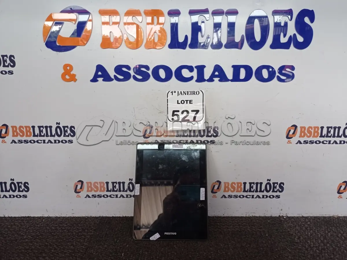 LOTE 527 - 01 TABLET MARCA POSITIVO S/CARREGADOR. (NO ESTADO) ATENÇÃO! FAZER A VISITAÇÃO ANTES DE ARREMATAR, NÃO SABEMOS SE FUNCIONA. LEILÃO NÃO TEM GARANTIA E NEM DEVOLUÇÃO, SUJEITO A POSSÍVEIS AVARIAS VISÍVEIS/OCULTAS E/OU AUSÊNCIA DE COMPONENTES.