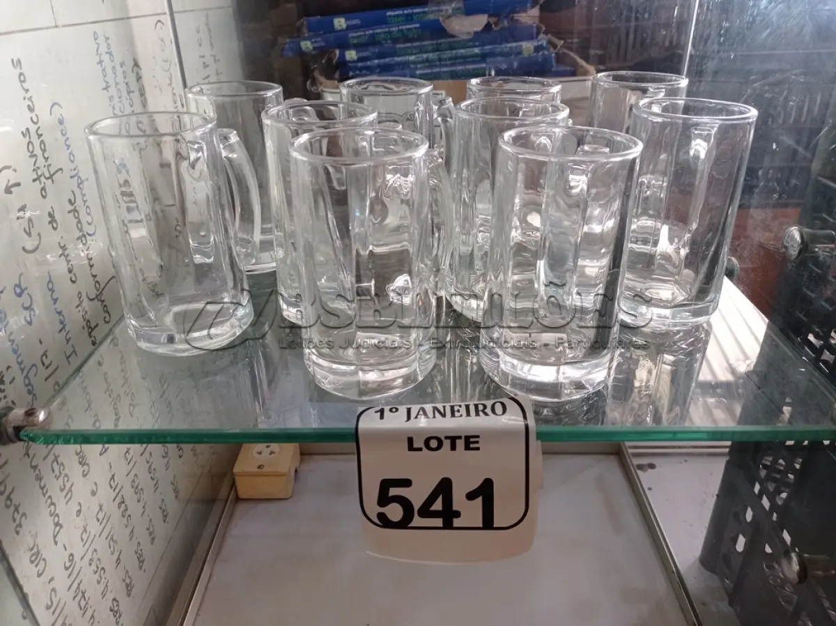 LOTE 541 - 10 CANECAS DE VIDRO. (NO ESTADO) ATENÇÃO! FAZER A VISITAÇÃO ANTES DE ARREMATAR, NÃO SABEMOS SE FUNCIONA. LEILÃO NÃO TEM GARANTIA E NEM DEVOLUÇÃO, SUJEITO A POSSÍVEIS AVARIAS VISÍVEIS/OCULTAS E/OU AUSÊNCIA DE COMPONENTES.