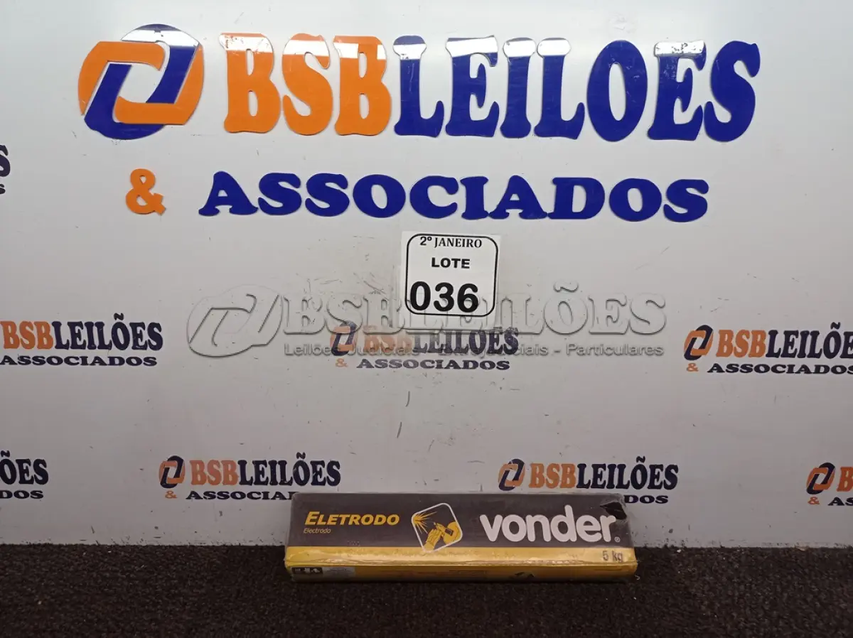 LOTE 036 - 5KG DE ELETRODOS 2,5MM MARCA VONDER (NOVO). (NO ESTADO) ATENÇÃO! FAZER A VISITAÇÃO ANTES DE ARREMATAR, NÃO SABEMOS SE FUNCIONA. LEILÃO NÃO TEM GARANTIA E NEM DEVOLUÇÃO, SUJEITO A POSSÍVEIS AVARIAS VISÍVEIS/OCULTAS E/OU AUSÊNCIA DE COMPONENTES.