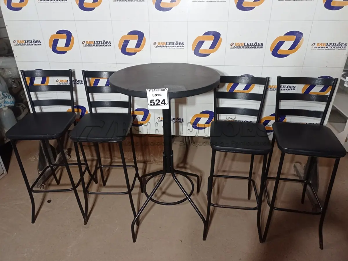 LOTE 524 - 01 MESA BISTRÔ C/04 BAQUETAS. (NO ESTADO) ATENÇÃO! FAZER A VISITAÇÃO ANTES DE ARREMATAR, NÃO SABEMOS SE FUNCIONA. LEILÃO NÃO TEM GARANTIA E NEM DEVOLUÇÃO, SUJEITO A POSSÍVEIS AVARIAS VISÍVEIS/OCULTAS E/OU AUSÊNCIA DE COMPONENTES.