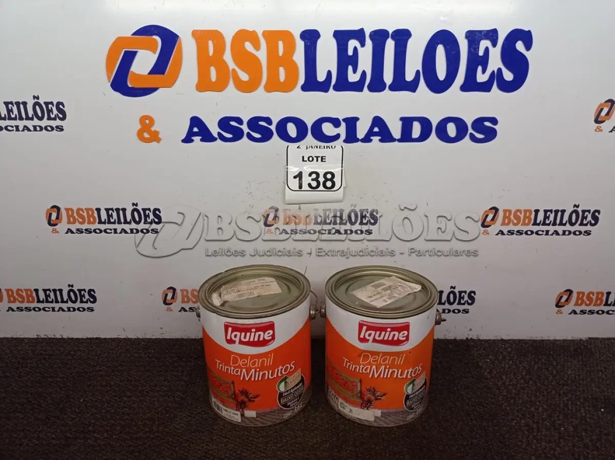 LOTE 138 - 02 LATAS DE ESMALTE SINTÉTICO COM 3,6L CADA MARCA IQUINE COR VERMELHO VINHO (NOVO). (NO ESTADO) ATENÇÃO! FAZER A VISITAÇÃO ANTES DE ARREMATAR, NÃO SABEMOS SE FUNCIONA. LEILÃO NÃO TEM GARANTIA E NEM DEVOLUÇÃO, SUJEITO A POSSÍVEIS AVARIAS VISÍVEIS/OCULTAS E/OU AUSÊNCIA DE COMPONENTES.