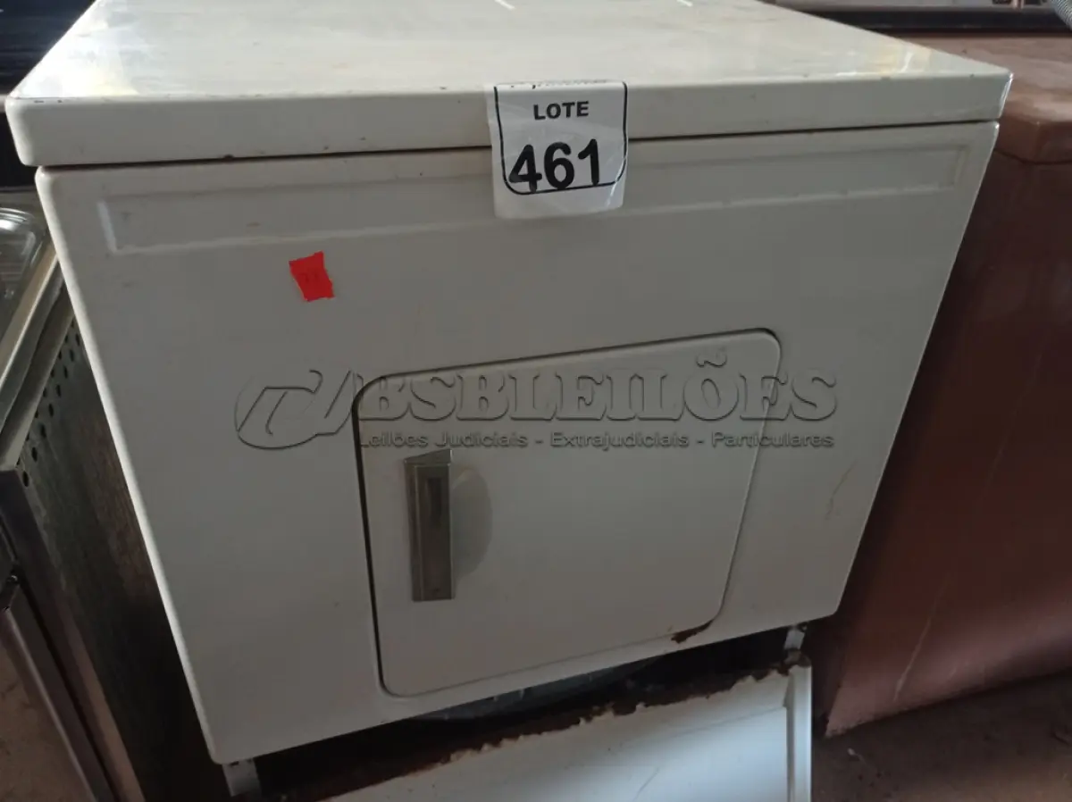 LOTE 461 - 01 SECADORA DE ROUPAS ANTIGA 220V MARCA BRASTEMP. (NO ESTADO) ATENÇÃO! FAZER A VISITAÇÃO ANTES DE ARREMATAR, NÃO SABEMOS SE FUNCIONA. LEILÃO NÃO TEM GARANTIA E NEM DEVOLUÇÃO, SUJEITO A POSSÍVEIS AVARIAS VISÍVEIS/OCULTAS E/OU AUSÊNCIA DE COMPONENTES.