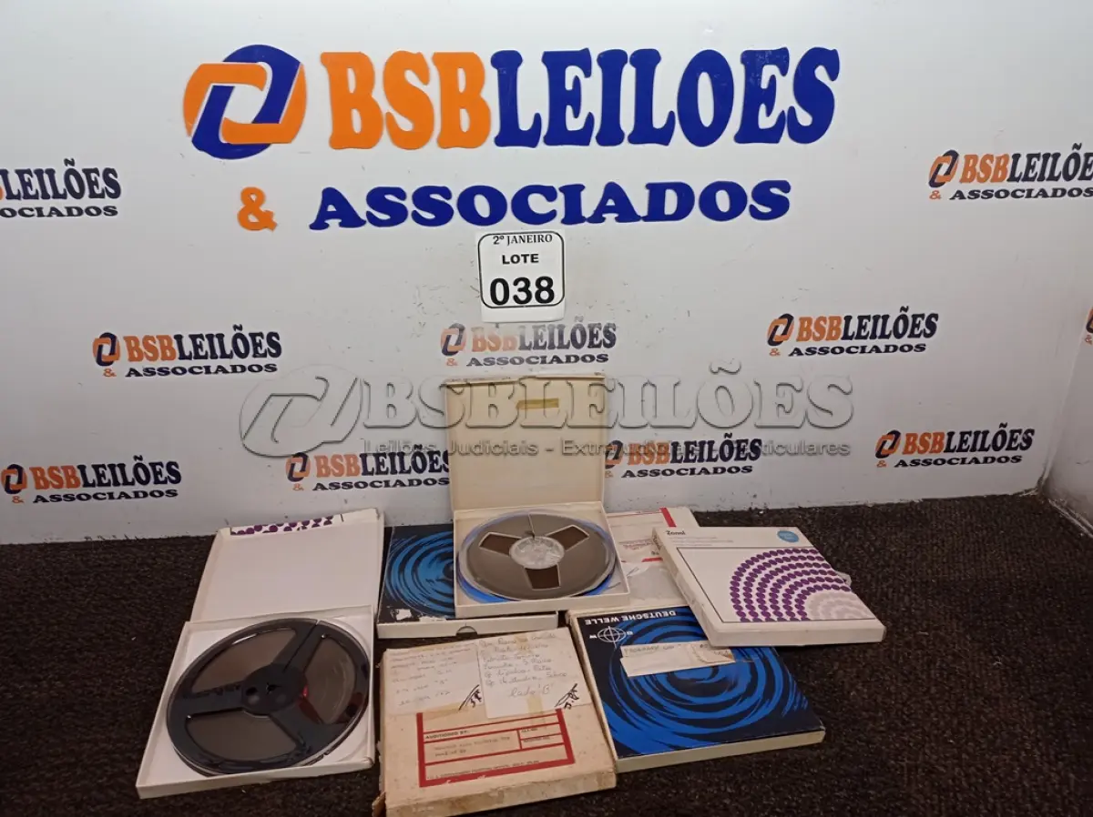 LOTE 038 - 05 FITAS P/GRAVADOR DE ROLOS ANTIGAS. (NO ESTADO) ATENÇÃO! FAZER A VISITAÇÃO ANTES DE ARREMATAR, NÃO SABEMOS SE FUNCIONA. LEILÃO NÃO TEM GARANTIA E NEM DEVOLUÇÃO, SUJEITO A POSSÍVEIS AVARIAS VISÍVEIS/OCULTAS E/OU AUSÊNCIA DE COMPONENTES.