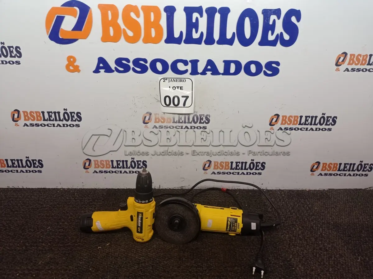 LOTE 007 - 01 ESMERILHADEIRA MARCA TITANIUM E 01 PARAFUSADEIRA MARCA TITANIUM. (NO ESTADO) ATENÇÃO! FAZER A VISITAÇÃO ANTES DE ARREMATAR, NÃO SABEMOS SE FUNCIONA. LEILÃO NÃO TEM GARANTIA E NEM DEVOLUÇÃO, SUJEITO A POSSÍVEIS AVARIAS VISÍVEIS/OCULTAS E/OU AUSÊNCIA DE COMPONENTES.