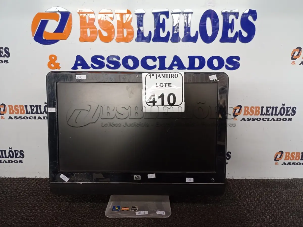 LOTE 410 - 01 ALL IN ONE MARCA HP. (NO ESTADO) ATENÇÃO! FAZER A VISITAÇÃO ANTES DE ARREMATAR, NÃO SABEMOS SE FUNCIONA. LEILÃO NÃO TEM GARANTIA E NEM DEVOLUÇÃO, SUJEITO A POSSÍVEIS AVARIAS VISÍVEIS/OCULTAS E/OU AUSÊNCIA DE COMPONENTES.