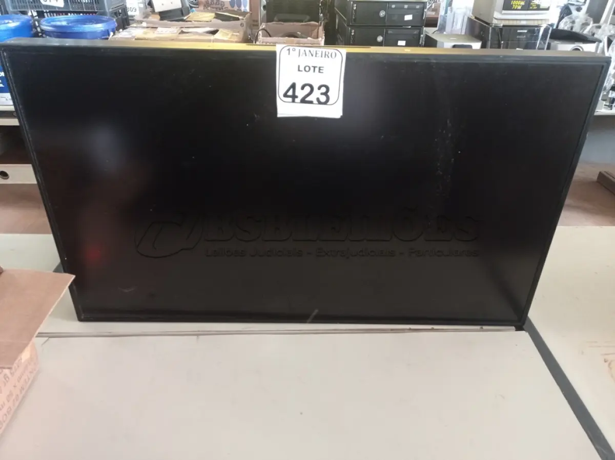 LOTE 423 - 01 MONITOR P/CÂMERA DE SEGURANÇA MARCA SAMSUNG. (NO ESTADO) ATENÇÃO! FAZER A VISITAÇÃO ANTES DE ARREMATAR, NÃO SABEMOS SE FUNCIONA. LEILÃO NÃO TEM GARANTIA E NEM DEVOLUÇÃO, SUJEITO A POSSÍVEIS AVARIAS VISÍVEIS/OCULTAS E/OU AUSÊNCIA DE COMPONENTES.