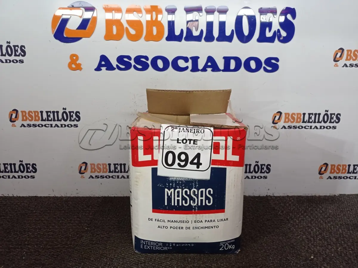 LOTE 094 - 01 CAIXA COM MASSA CORRIDA 20KG. (NO ESTADO) ATENÇÃO! FAZER A VISITAÇÃO ANTES DE ARREMATAR, NÃO SABEMOS SE FUNCIONA. LEILÃO NÃO TEM GARANTIA E NEM DEVOLUÇÃO, SUJEITO A POSSÍVEIS AVARIAS VISÍVEIS/OCULTAS E/OU AUSÊNCIA DE COMPONENTES.