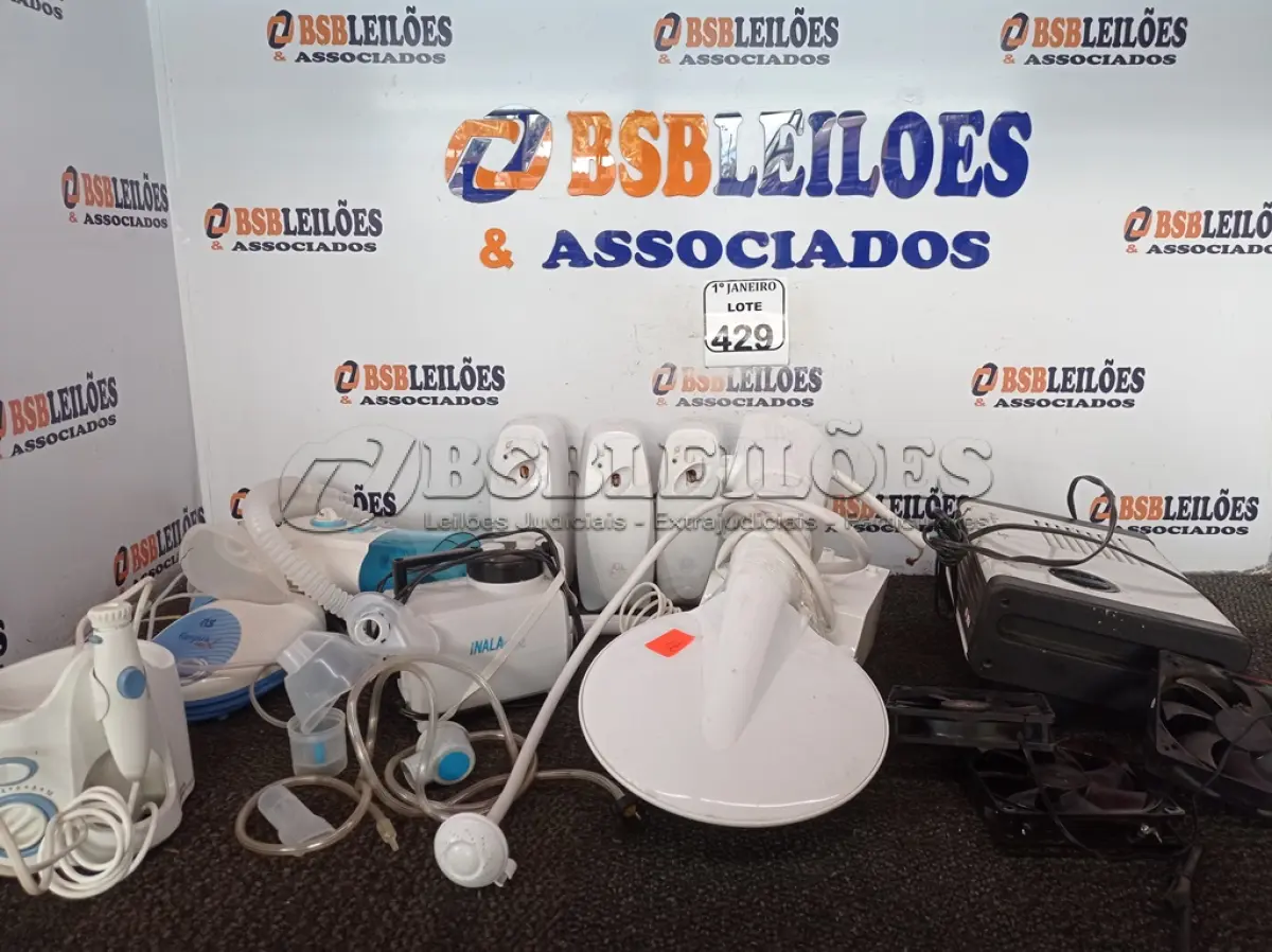 LOTE 429 - 01 LOTE C/VÁRIOS UTENSÍLIOS E ELETRÔNICOS DIVERSOS. (NO ESTADO) ATENÇÃO! FAZER A VISITAÇÃO ANTES DE ARREMATAR, NÃO SABEMOS SE FUNCIONA. LEILÃO NÃO TEM GARANTIA E NEM DEVOLUÇÃO, SUJEITO A POSSÍVEIS AVARIAS VISÍVEIS/OCULTAS E/OU AUSÊNCIA DE COMPONENTES.