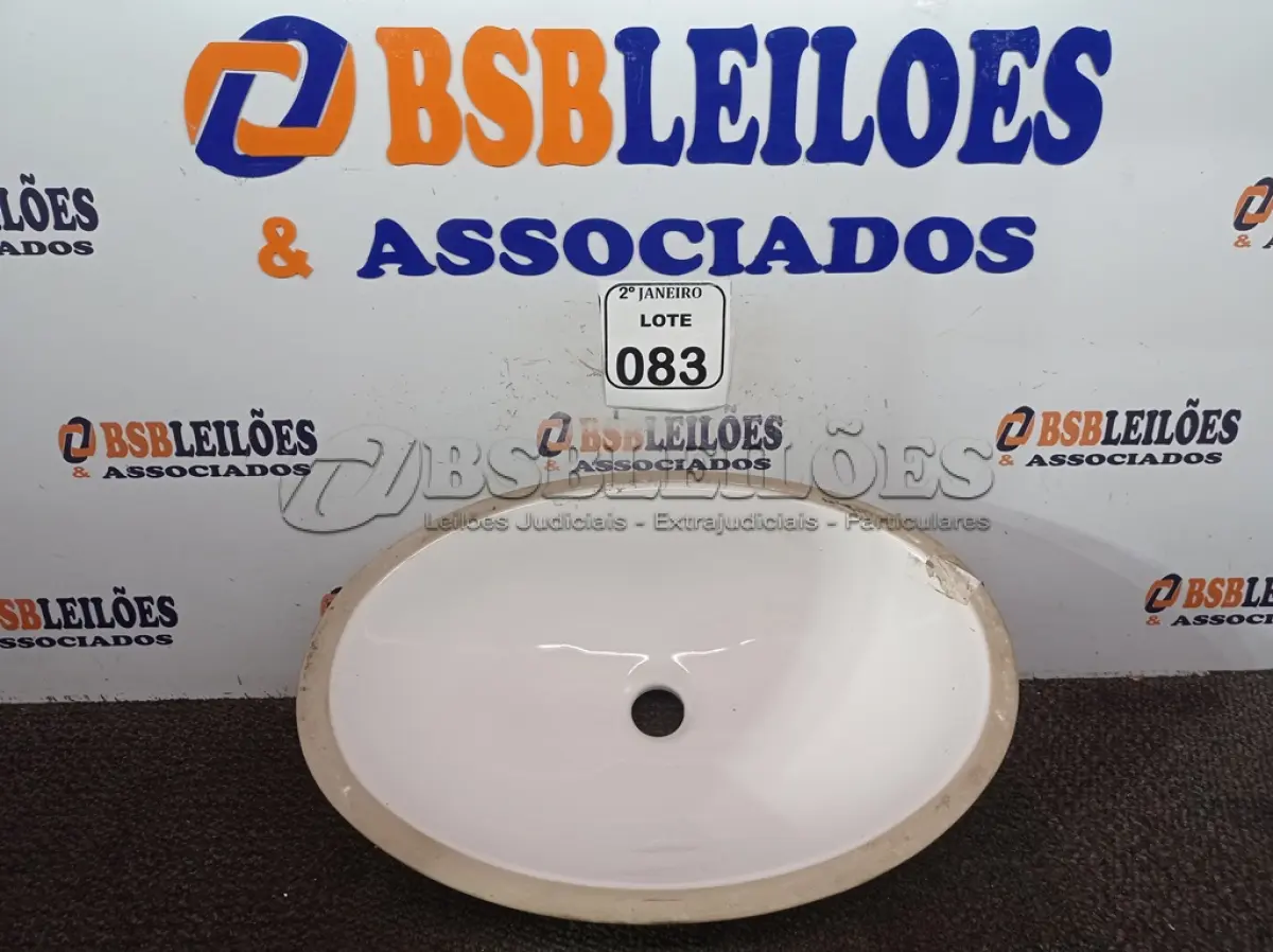 LOTE 083 - 01 CUBA PARA PIA DE BANHEIRO NA COR BRANCA. (NO ESTADO) ATENÇÃO! FAZER A VISITAÇÃO ANTES DE ARREMATAR, NÃO SABEMOS SE FUNCIONA. LEILÃO NÃO TEM GARANTIA E NEM DEVOLUÇÃO, SUJEITO A POSSÍVEIS AVARIAS VISÍVEIS/OCULTAS E/OU AUSÊNCIA DE COMPONENTES.
